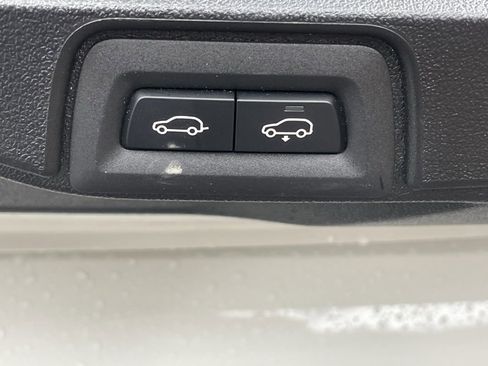 Used 2025 BMW X7 xDrive40i w/ M Sport Package image 29