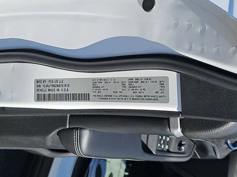 Used 2022 Jeep Grand Cherokee Limited 4xe image 39