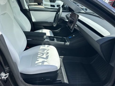 Used 2025 Tesla Model 3 Long Range RWD image 15