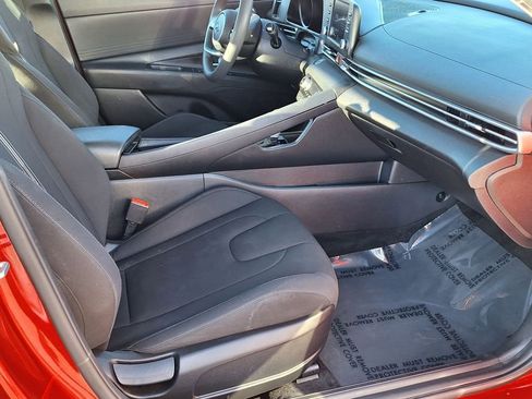 Certified 2022 Hyundai Elantra Blue image 25