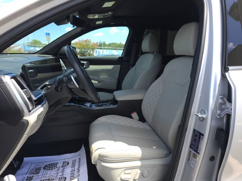Used 2025 Kia Sorento SX Prestige AWD/4WD image 10