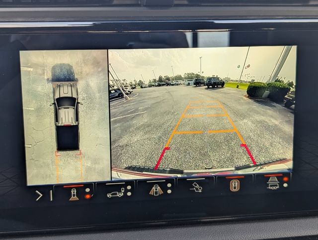 Used 2024 GMC Sierra 2500 AT4 w/ AT4 Preferred Package AWD/4WD image 17