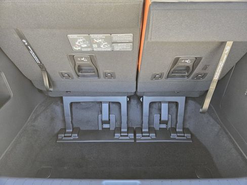 New 2026 Kia Carnival SX Prestige FWD image 25