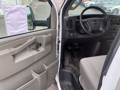 Used 2023 GMC Savana 3500 w/ Power Convenience Package image 10