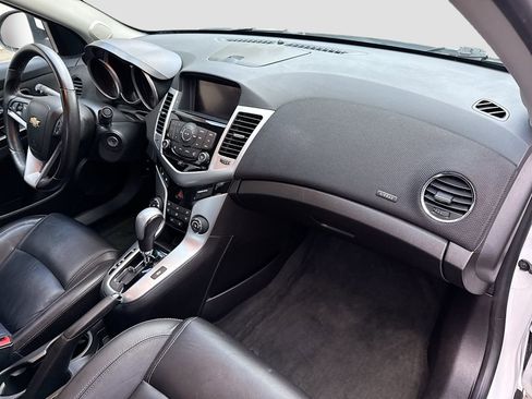 Used 2013 Chevrolet Cruze LT image 25
