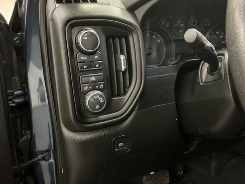 Used 2019 Chevrolet Silverado 1500 Custom Trail Boss w/ Custom Convenience Package AWD/4WD image 11