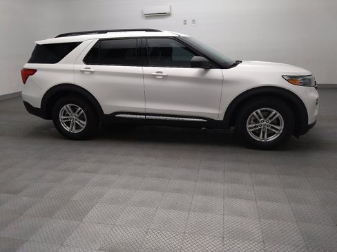 Used 2022 Ford Explorer XLT w/ Equipment Group 202A RWD image 11