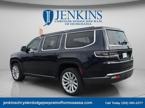 Used 2022 Jeep Grand Wagoneer Series II w/ Flexible Seating Group AWD/4WD image 6