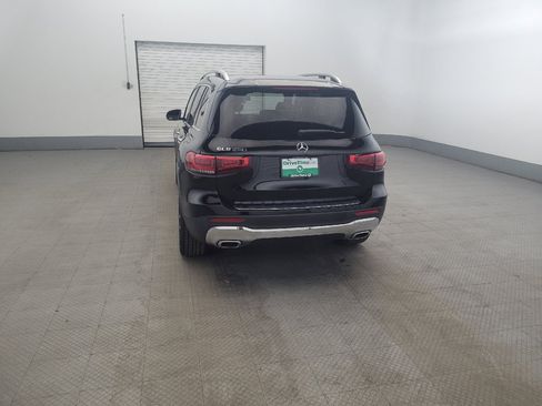 Used 2020 Mercedes-Benz GLB 250 w/ Premium Package image 6