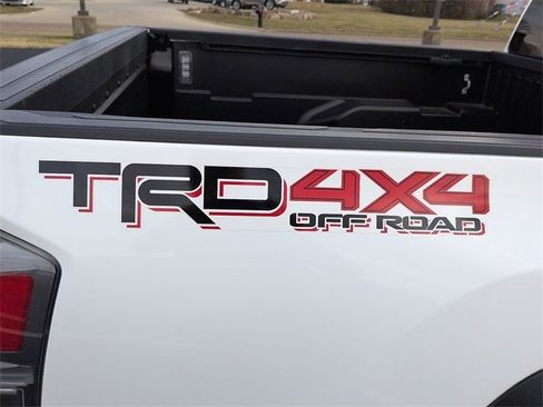 Certified 2023 Toyota Tacoma TRD Off-Road w/ TRD Premium Off Road Package image 12