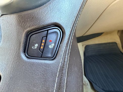 Used 2015 Chevrolet Suburban LT image 67