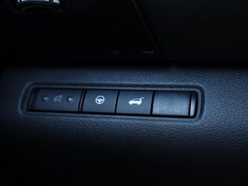 Certified 2025 Nissan Pathfinder SV AWD/4WD image 18