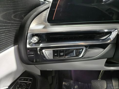 Used 2024 Cadillac Lyriq Luxury AWD/4WD image 14