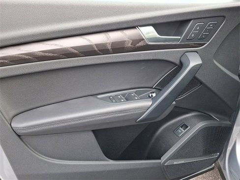 Used 2020 Audi Q5 2.0T Premium Plus w/ Premium Plus Package image 13