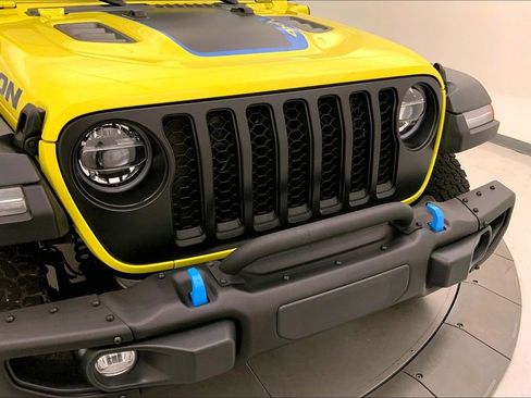Used 2022 Jeep Wrangler Unlimited Rubicon 4xe w/ Cold Weather Group AWD/4WD image 27
