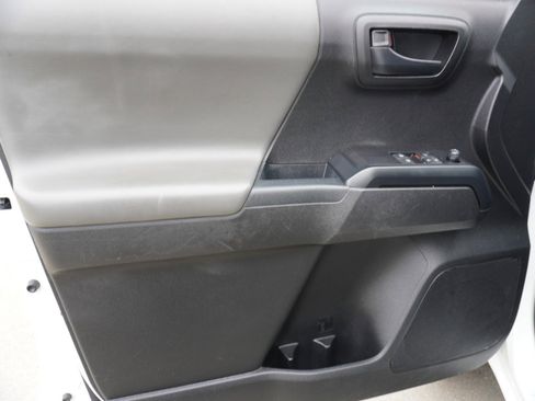 Used 2021 Toyota Tacoma SR image 11