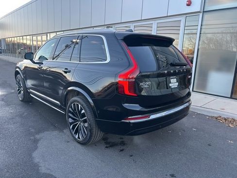 Used 2025 Volvo XC90 B5 Plus image 3