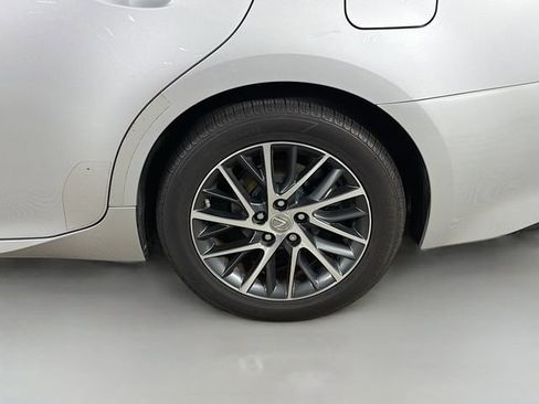 Used 2016 Lexus ES 350 w/ Luxury Package w/Wood Trim image 37