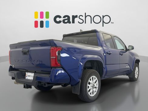 Used 2024 Toyota Tacoma SR5 AWD/4WD image 5