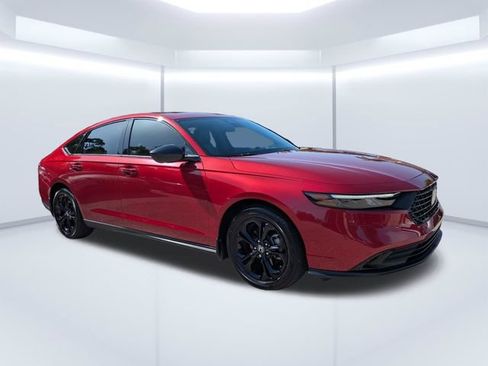 Certified 2025 Honda Accord SE image 1