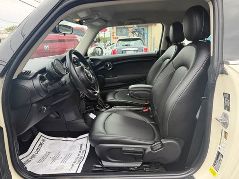 Used 2018 MINI Cooper 2-Door Hardtop FWD image 17