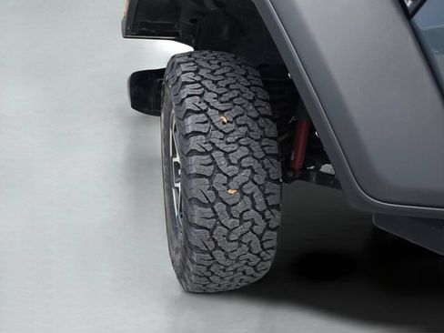 Used 2024 Jeep Wrangler Unlimited Rubicon AWD/4WD image 41
