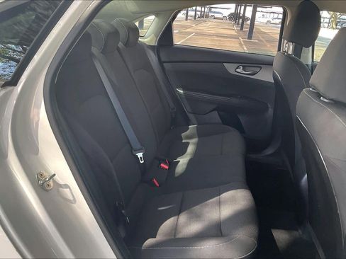 Used 2019 Kia Forte LXS image 18