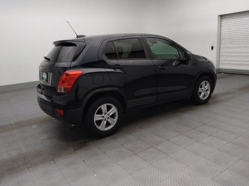 Used 2021 Chevrolet Trax LS w/ Tint and Cruise Package FWD image 10