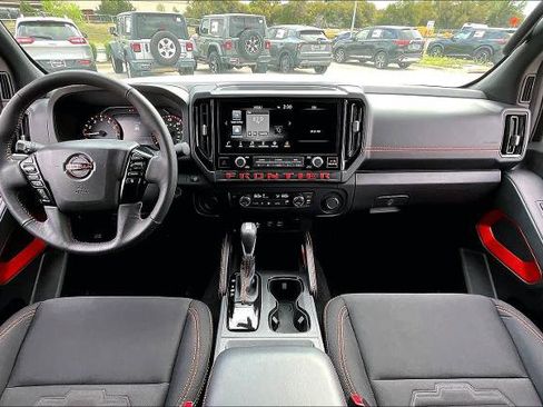 Certified 2025 Nissan Frontier Pro-X w/ Tow Package image 16