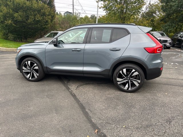 Used 2023 Volvo XC40 B5 Plus w/ Driver Assist Package AWD/4WD image 11