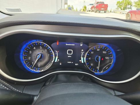 Used 2024 Chrysler Pacifica Touring-L w/ Road Tripper Package FWD image 23