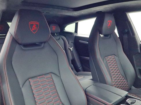 Used 2024 Lamborghini Urus S image 39