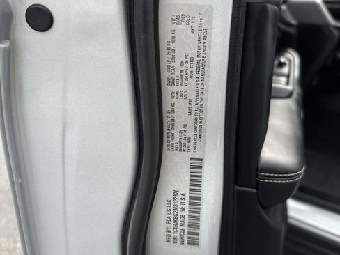 Used 2021 Jeep Grand Cherokee L Limited image 31