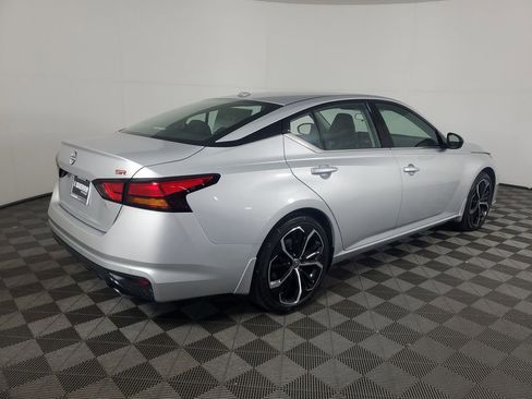 New 2025 Nissan Altima 2.5 SR w/ SR Premium Package image 4