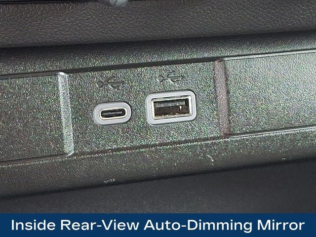Used 2025 GMC Canyon AT4 AWD/4WD image 18