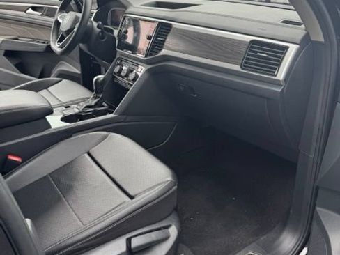 Used 2022 Volkswagen Atlas SE FWD image 16