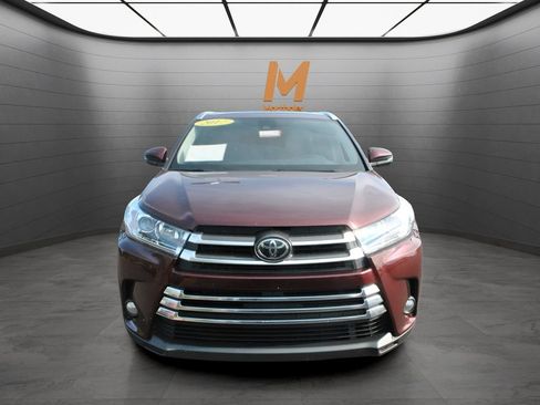 Used 2017 Toyota Highlander Limited AWD/4WD image 6
