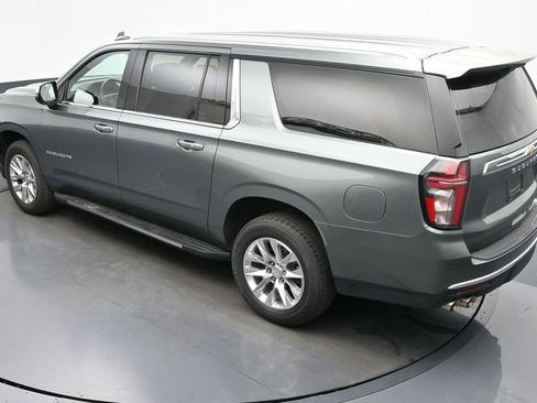 Used 2023 Chevrolet Suburban Premier AWD/4WD image 40