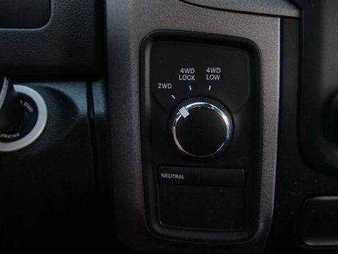 Used 2017 RAM 2500 Tradesman w/ Chrome Appearance Group AWD/4WD image 11
