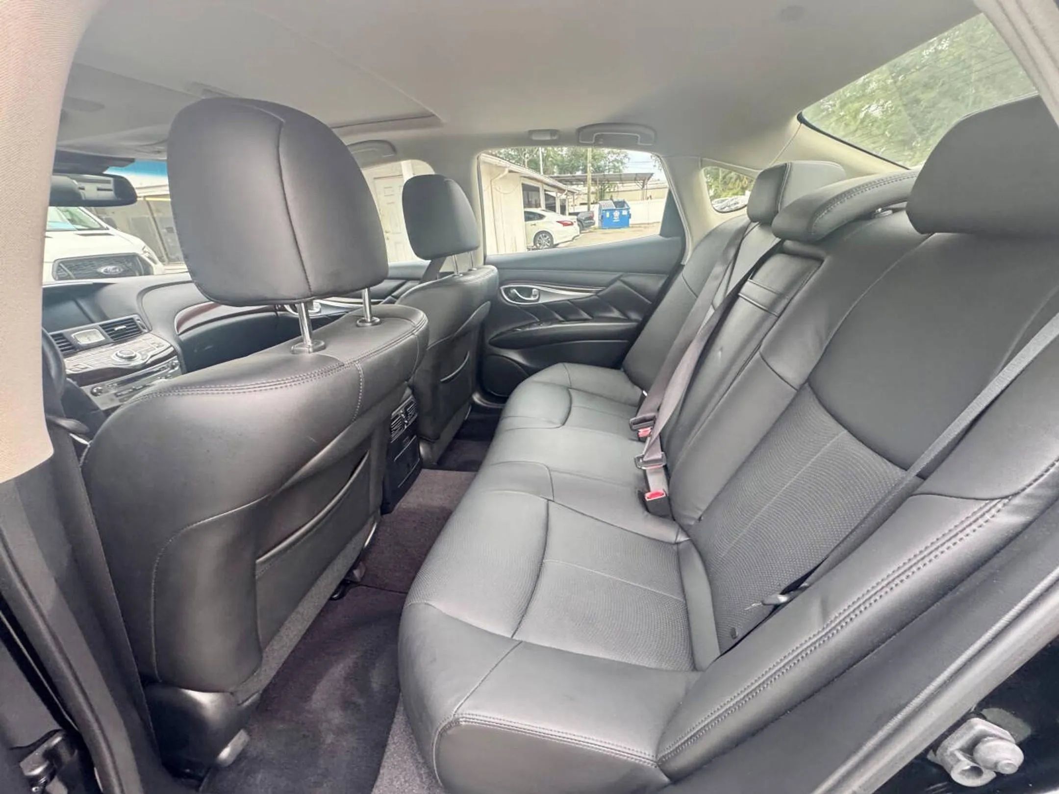 Used 2019 INFINITI Q70 Luxe RWD image 15