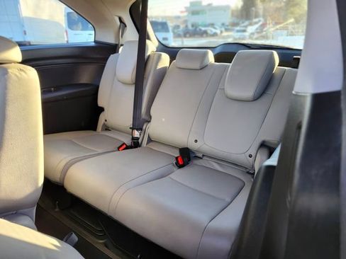 Used 2018 Honda Odyssey EX-L image 17