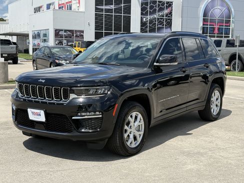 Used 2023 Jeep Grand Cherokee Limited RWD image 9
