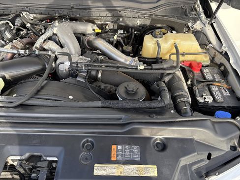 Certified 2022 Ford F350 Lariat w/ Camper Package image 40