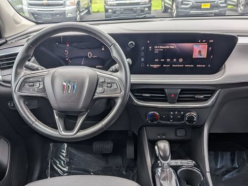 Used 2024 Buick Encore GX Preferred FWD image 21