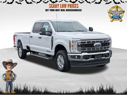 New 2026 Ford F350 XLT w/ FX4 Off-Road Package