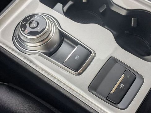 Used 2024 Ford Edge SEL w/ Convenience Package image 13