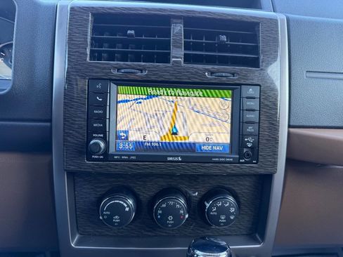 Used 2011 Jeep Liberty Limited w/ Tire & Wheel Group image 16