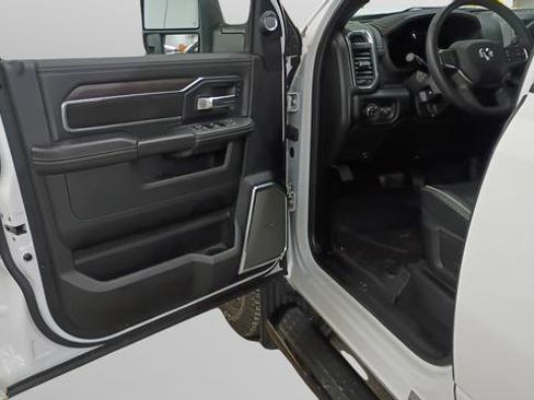 Certified 2025 RAM 2500 Laramie image 21