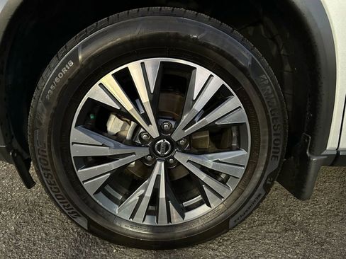 Used 2021 Nissan Rogue SV image 31