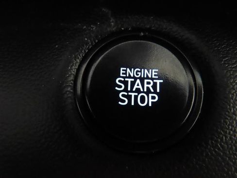 Used 2025 Hyundai Elantra Sport FWD image 17